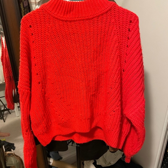 Beautiful red/orange sweater - Picture 1 of 3
